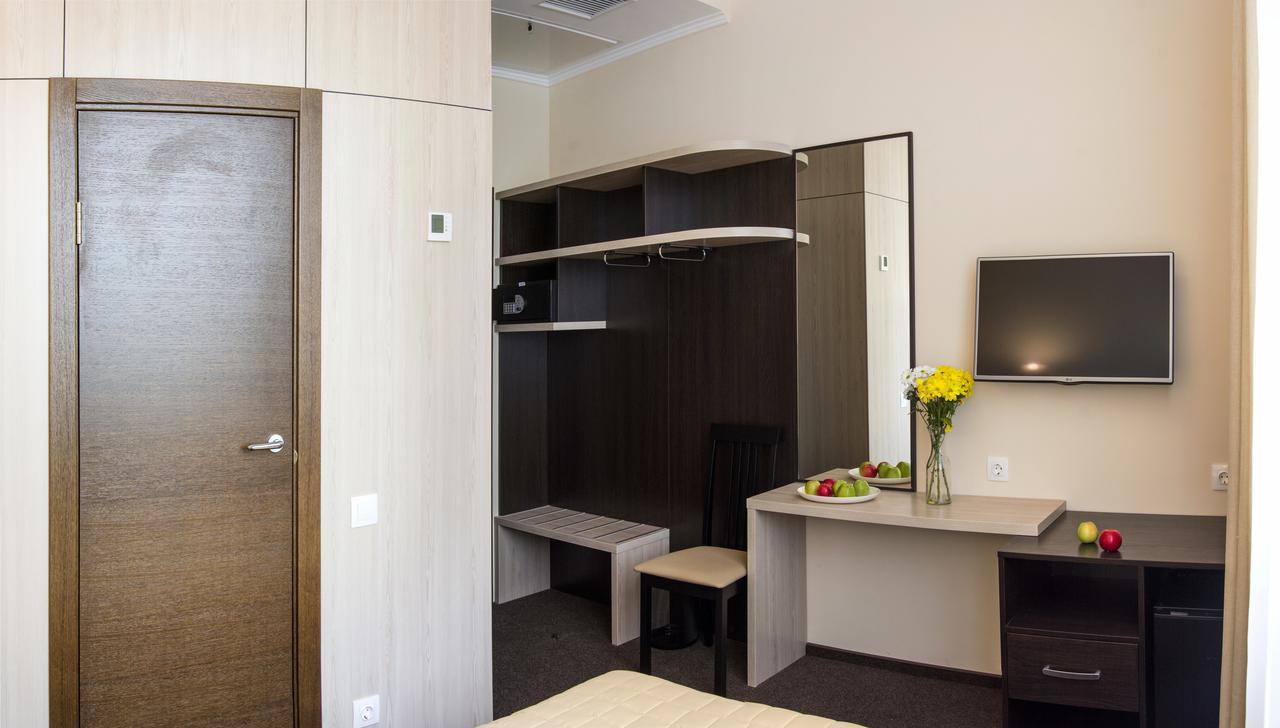 Hotel Florida Kyiv Exterior photo