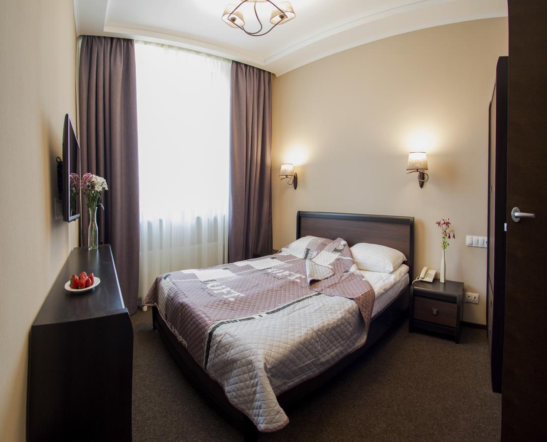 Hotel Florida Kyiv Exterior photo