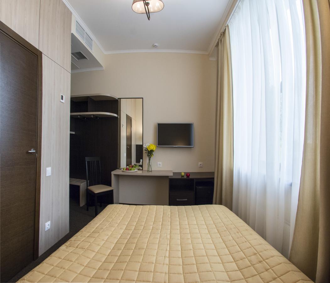 Hotel Florida Kyiv Exterior photo